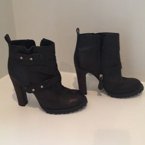 Tory Burch Boots